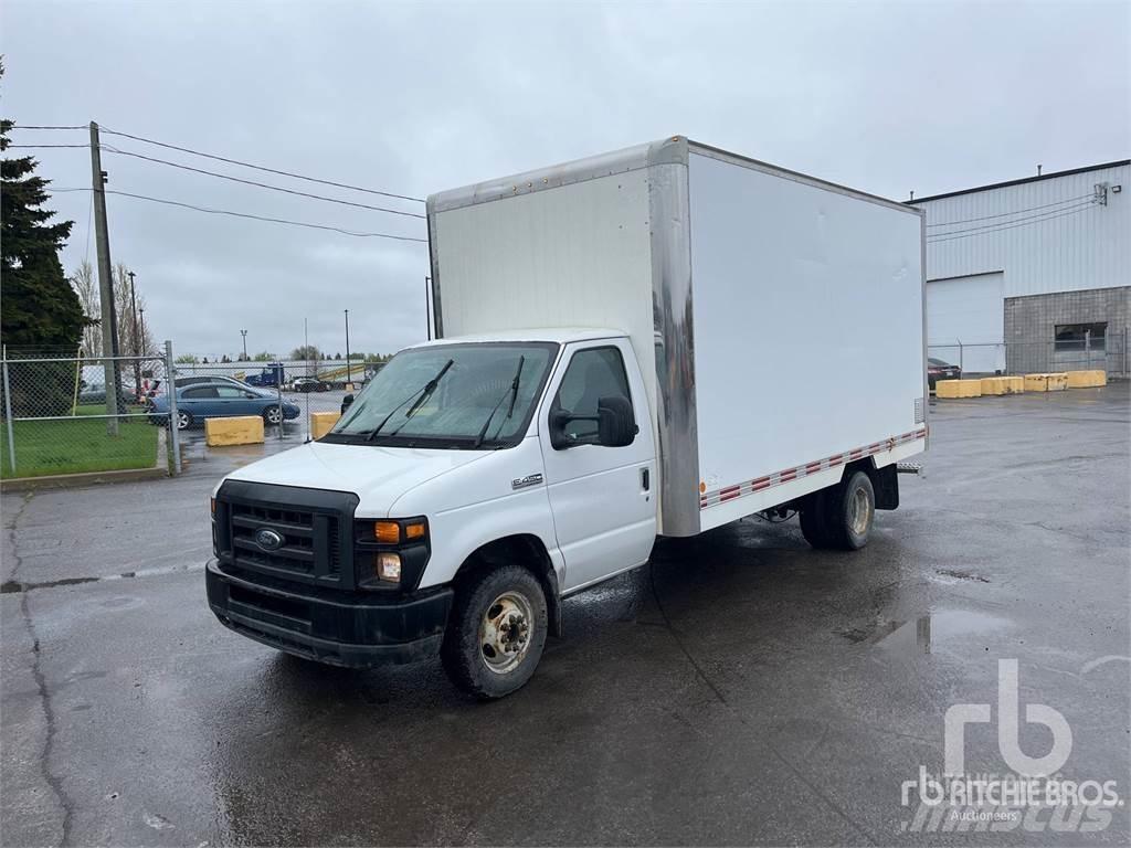 Ford E-450 Lieferwagen