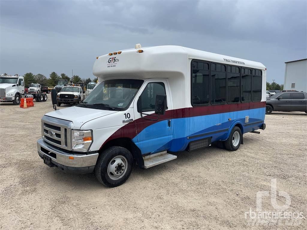 Ford E450 Überlandbusse