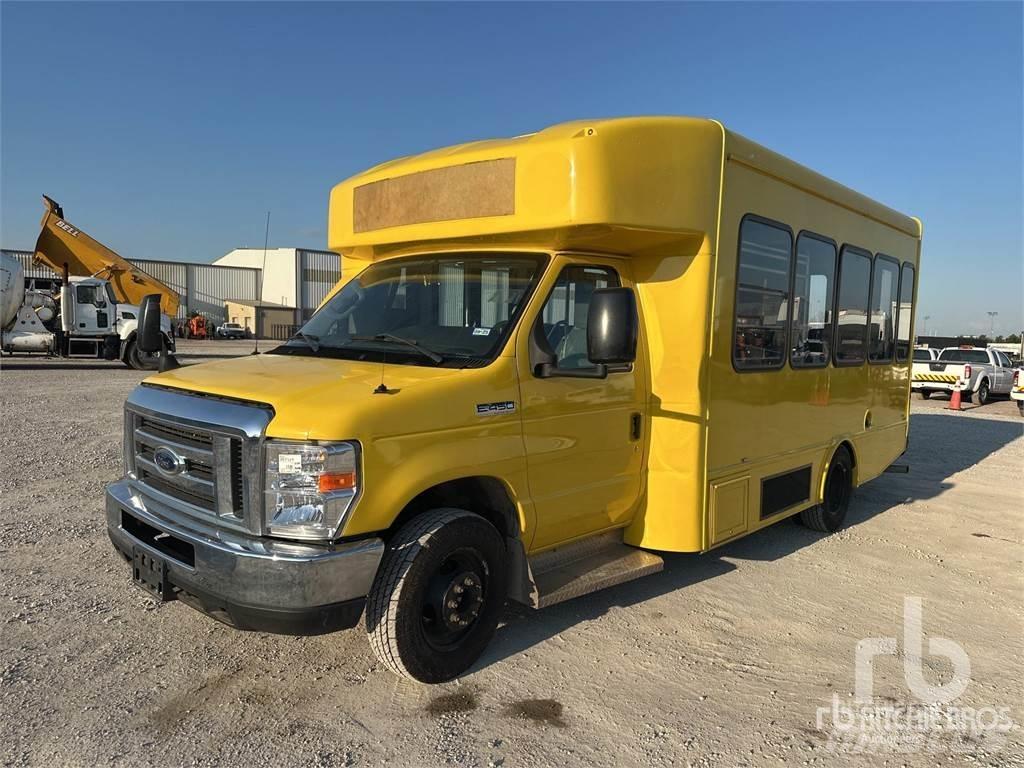Ford E450 Überlandbusse