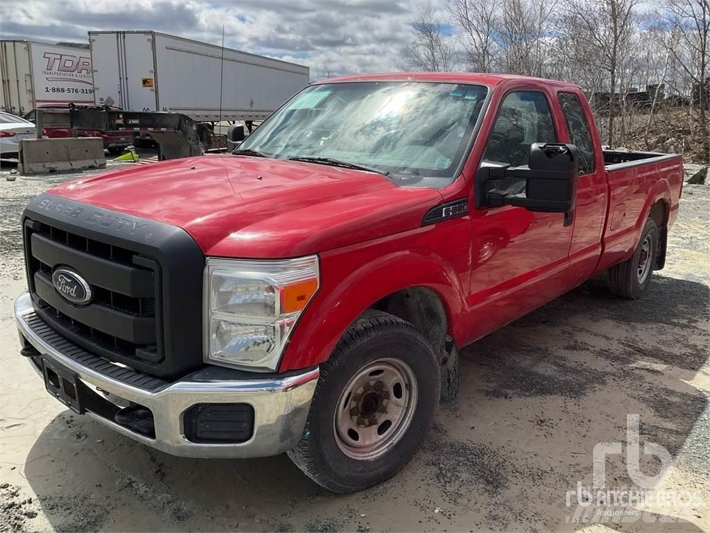 Ford F-250 Pickup/Pritschenwagen