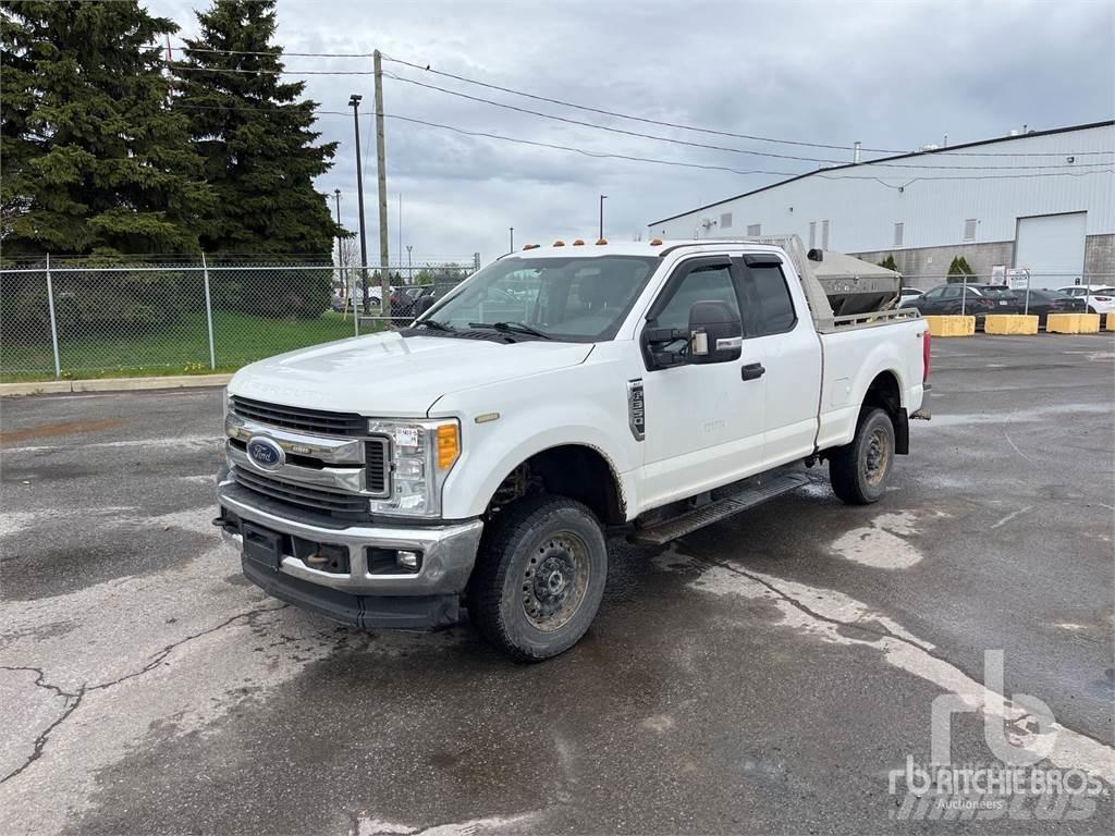 Ford F-350 Pickup/Pritschenwagen