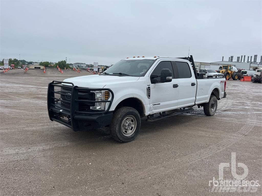 Ford F-350 Pickup/Pritschenwagen