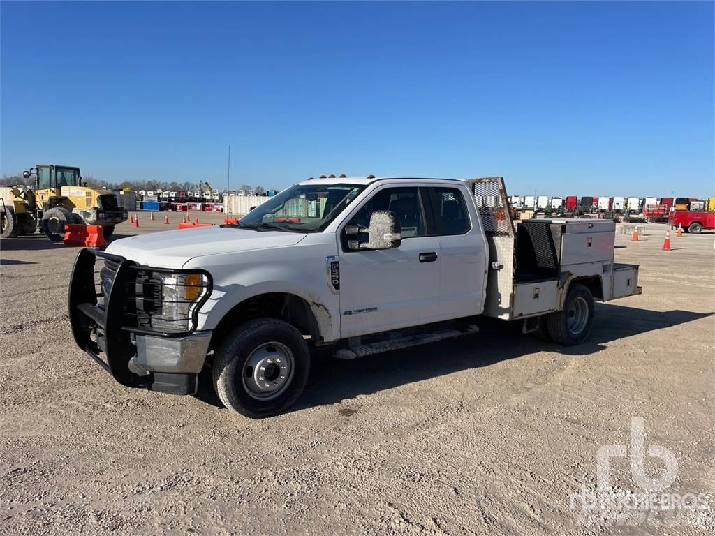 Ford F-350 Schweissgeräte