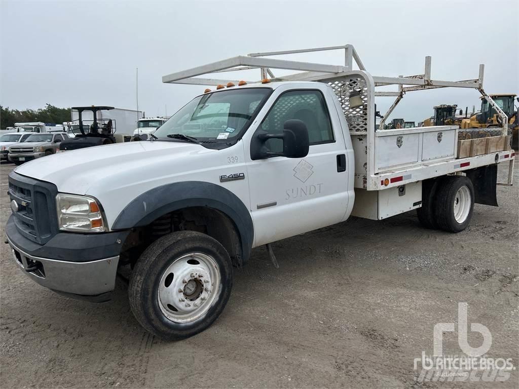 Ford F-450 Pritschenwagen/Pritschenwagen mit Seitenklappe