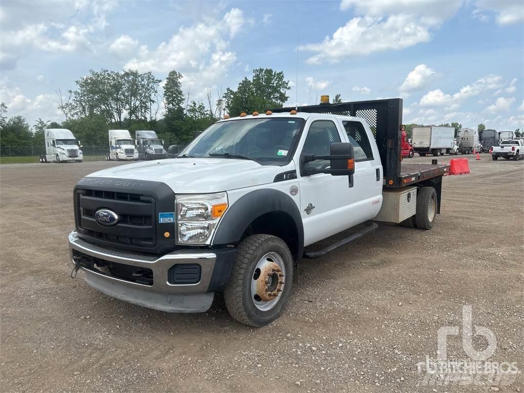 Ford F-450 Pritschenwagen/Pritschenwagen mit Seitenklappe