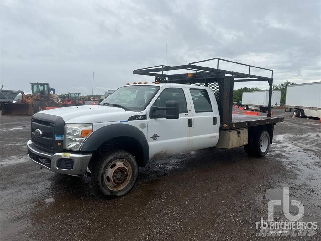 Ford F-450 Pritschenwagen/Pritschenwagen mit Seitenklappe