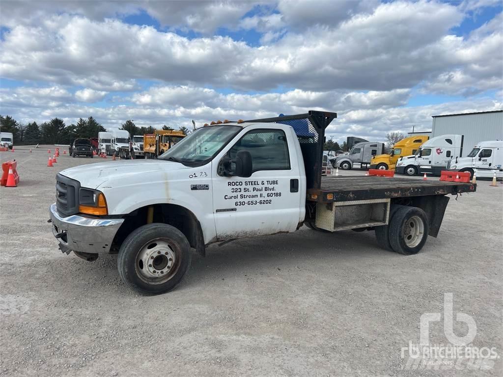 Ford F-550 Pritschenwagen/Pritschenwagen mit Seitenklappe