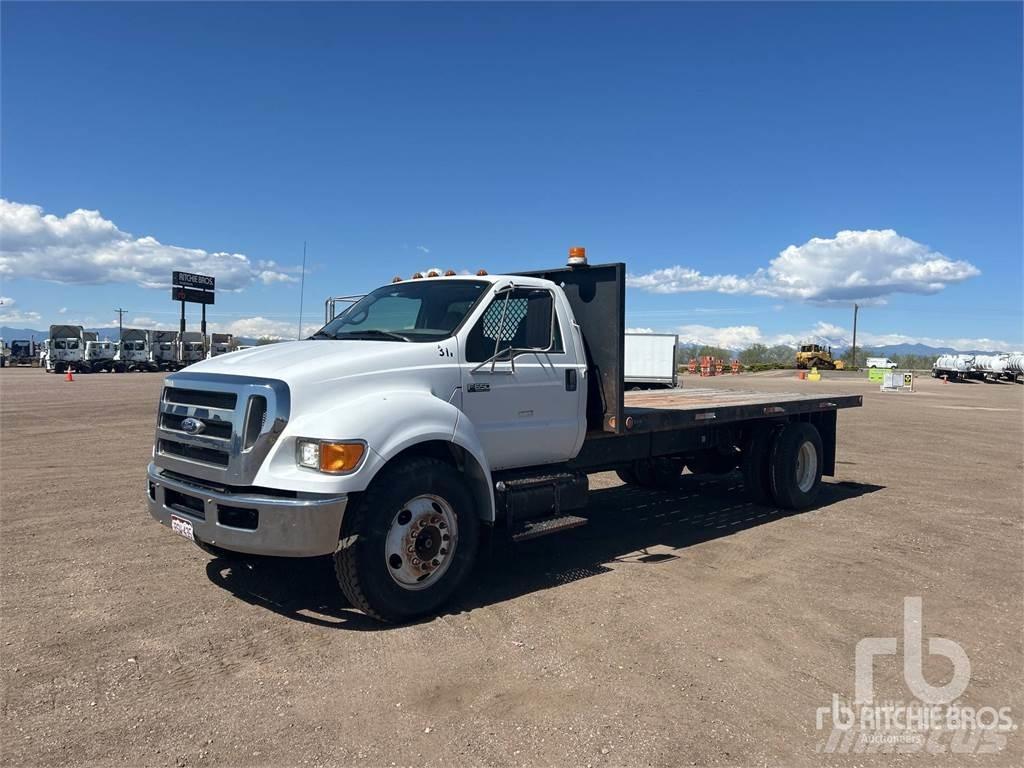 Ford F-650 Pritschenwagen/Pritschenwagen mit Seitenklappe