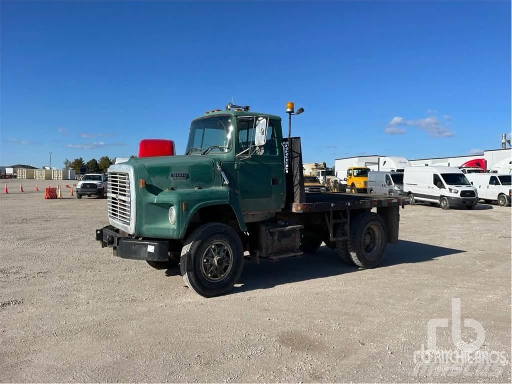 Ford LS800F Pritschenwagen/Pritschenwagen mit Seitenklappe