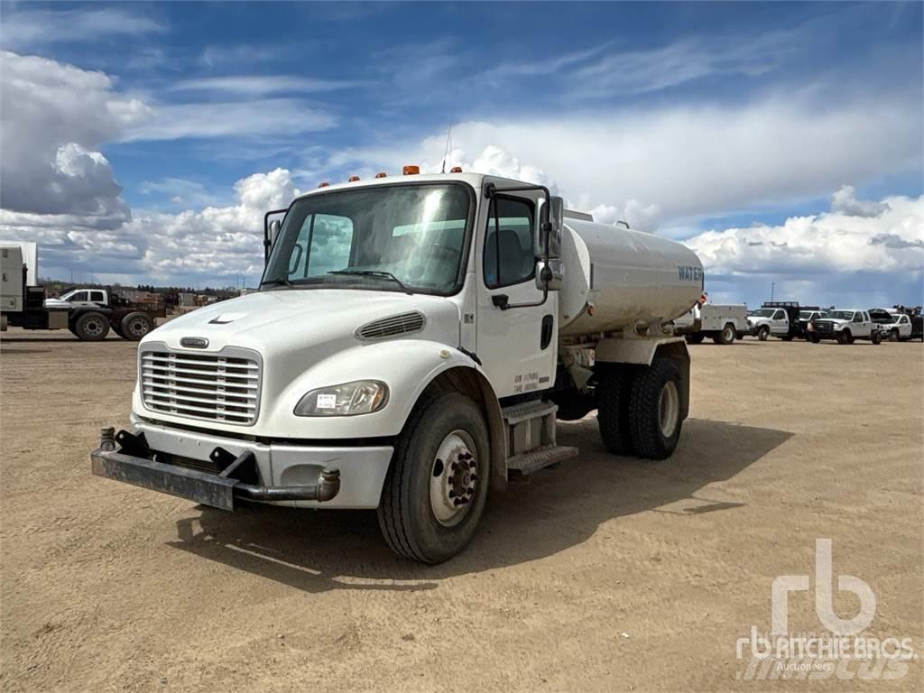 Freightliner M2 Wassertanker