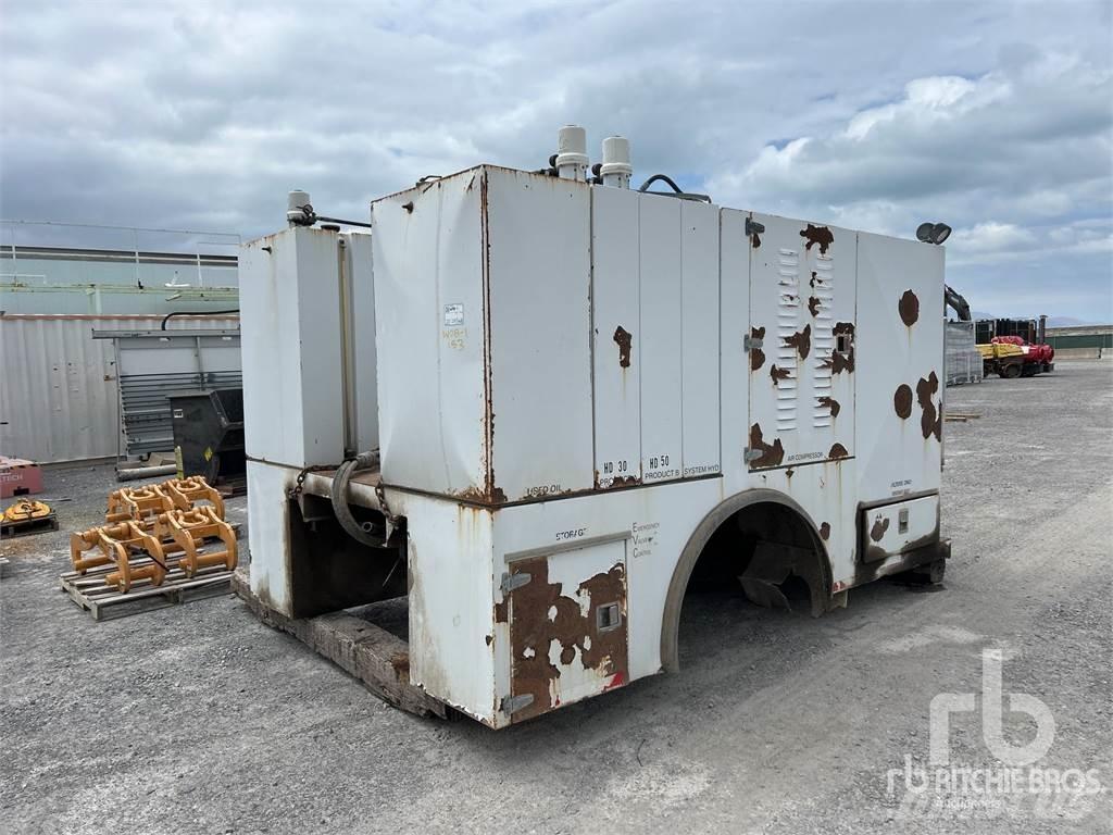  Fuel and Lube Transport Sonstige