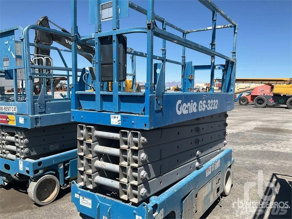 Genie 3232 Scheren-Arbeitsbühnen