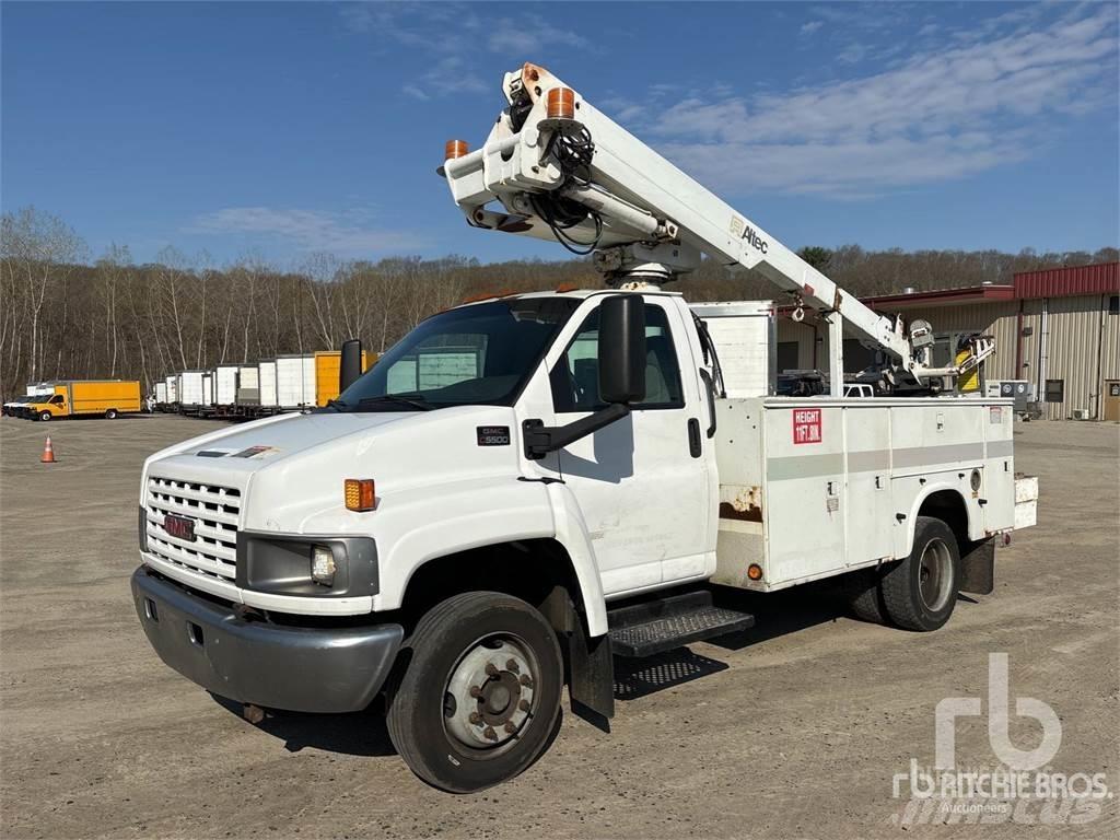 GMC C5500 Anhänger-Arbeitsbühnen