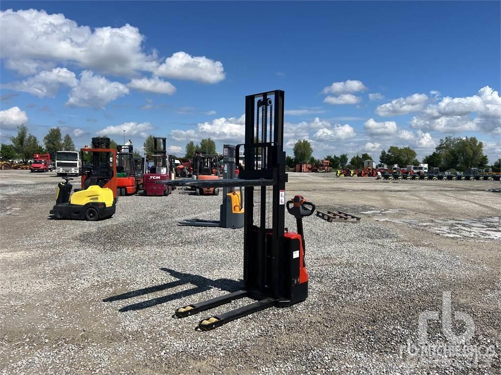 Heli CDD12J Elektrostapler