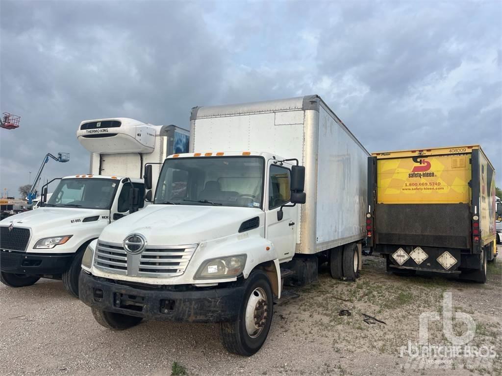 Hino 268 Lieferwagen