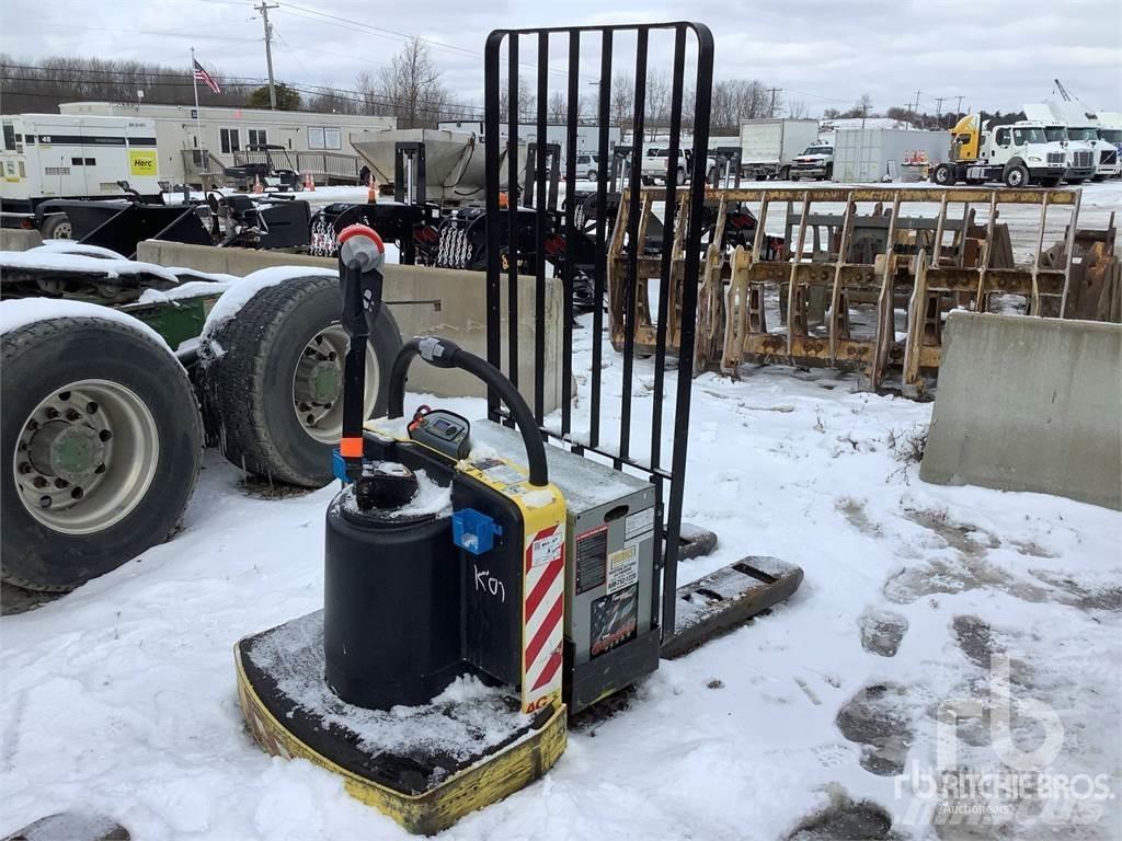 Hyster B60ZAC Palettenregale