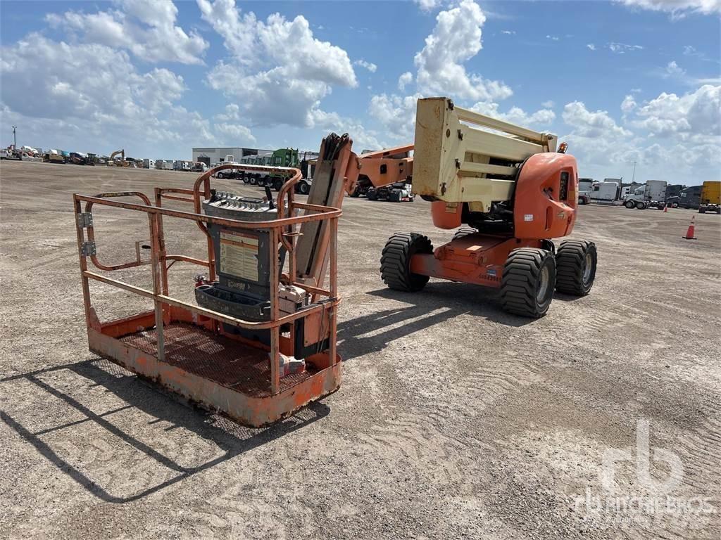 JLG 450AJ Gelenkteleskoparbeitsbühnen