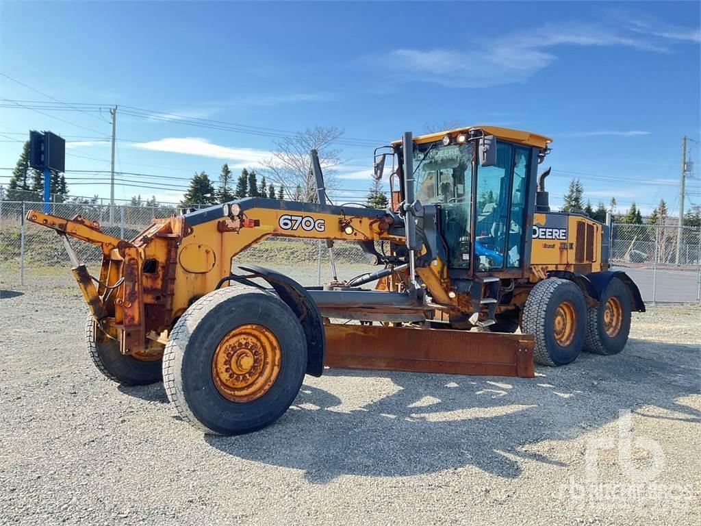 John Deere 670G Grader