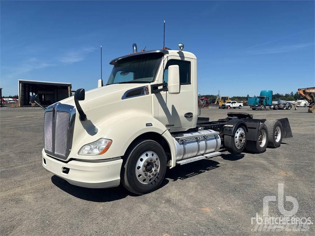 Kenworth T-680 Sattelzugmaschinen