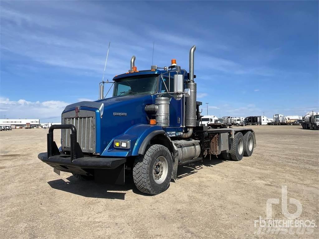 Kenworth T800 Pritschenwagen mit Seilwinde