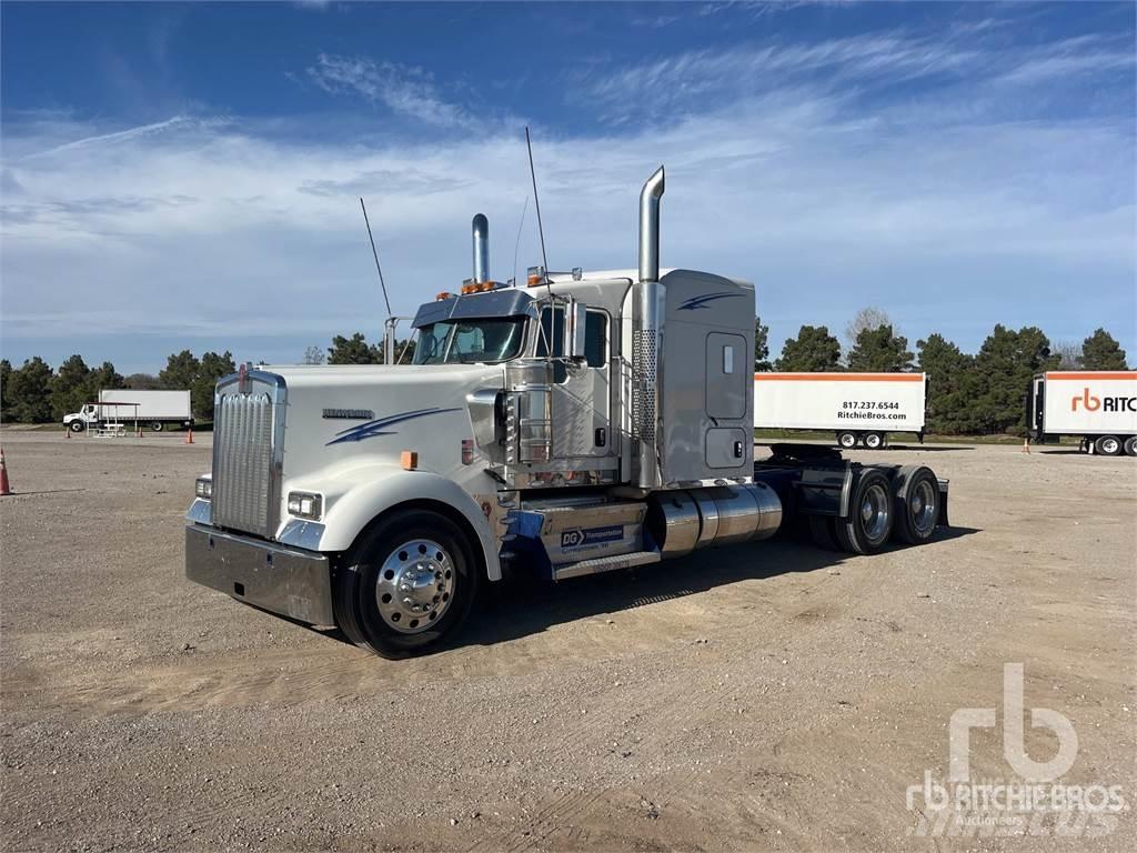 Kenworth W900 Sattelzugmaschinen