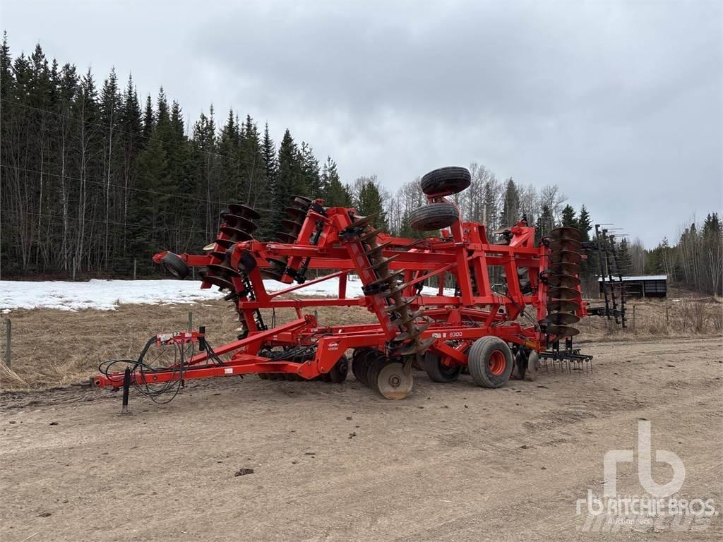 Kuhn 8300 Scheibeneggen