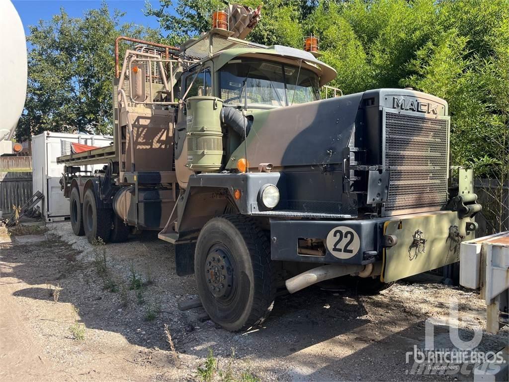 Mack 6x4 Abrollkipper