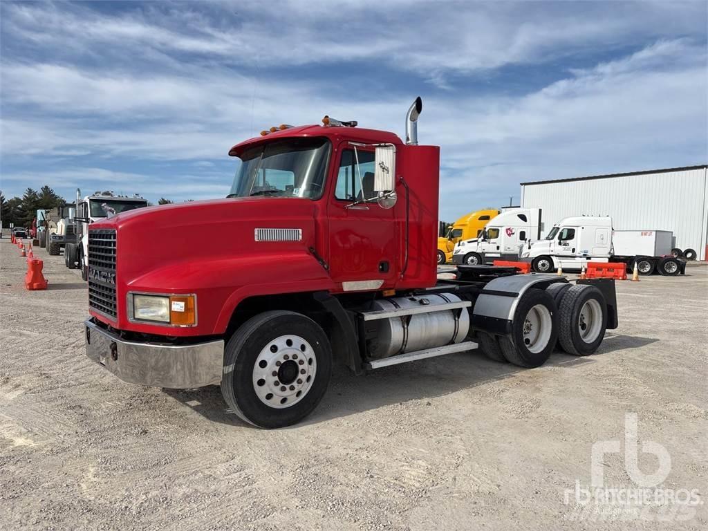 Mack CH613 Sattelzugmaschinen