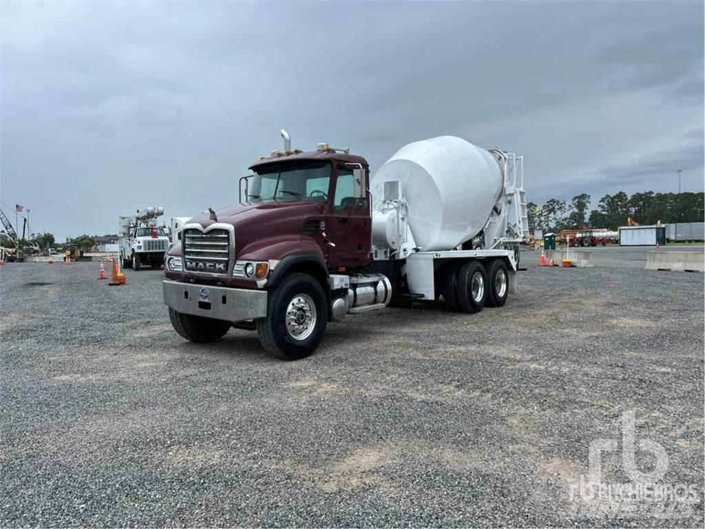 Mack CV513 Betonmischer