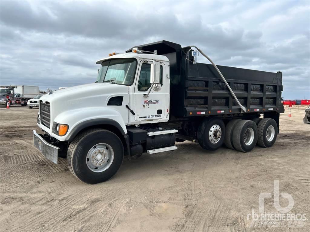 Mack CV713 Kipper