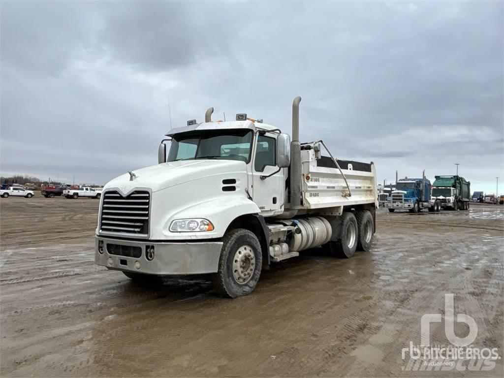 Mack CXU613 Kipper