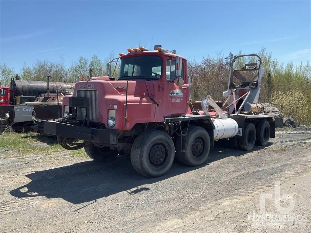 Mack DMM6906EX Wechselfahrgestell