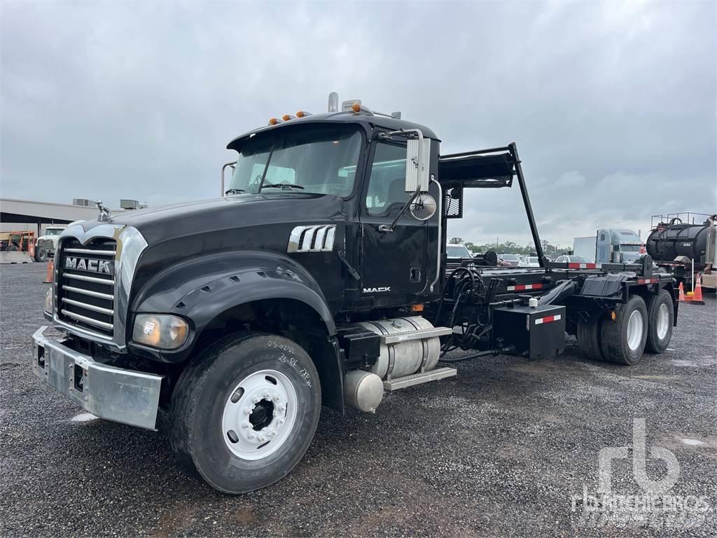 Mack GU713 Absetzkipper