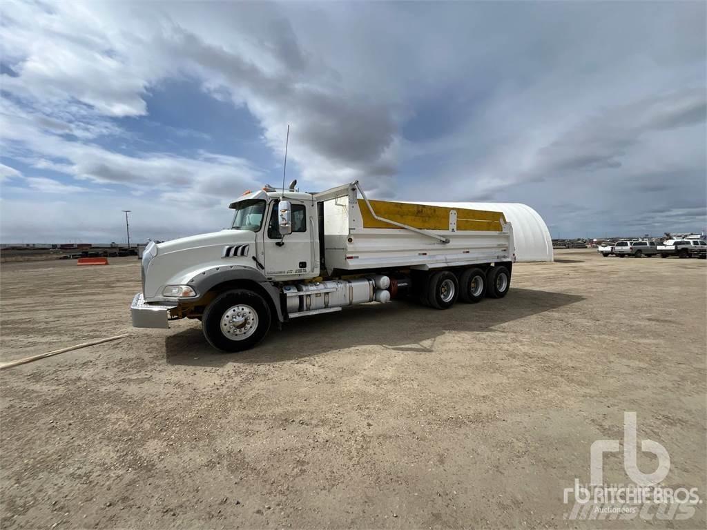 Mack GU814 Kipper