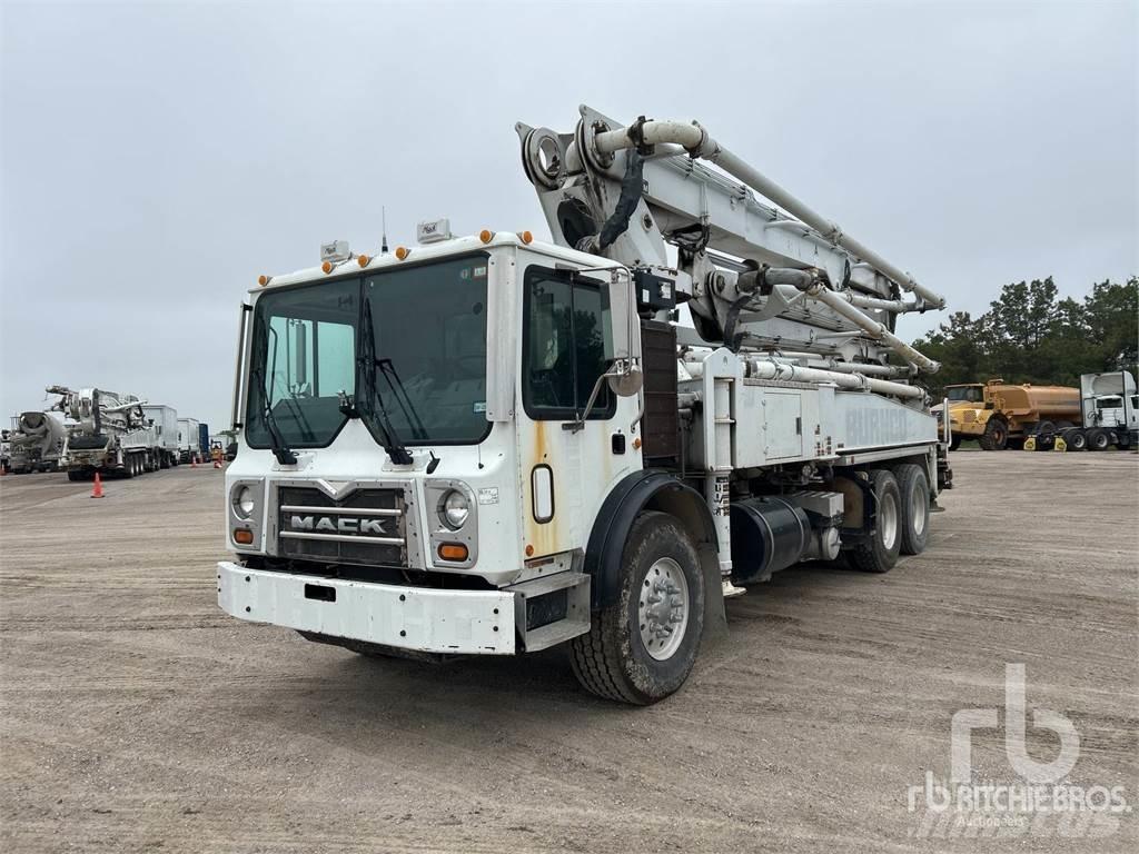 Mack MRU613 Betonmischer