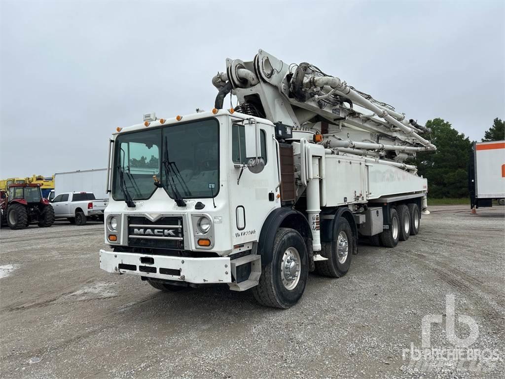 Mack MRU613 Betonmischer