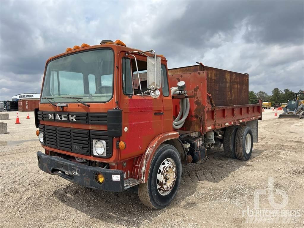 Mack MS200 Pritschenwagen/Pritschenwagen mit Seitenklappe