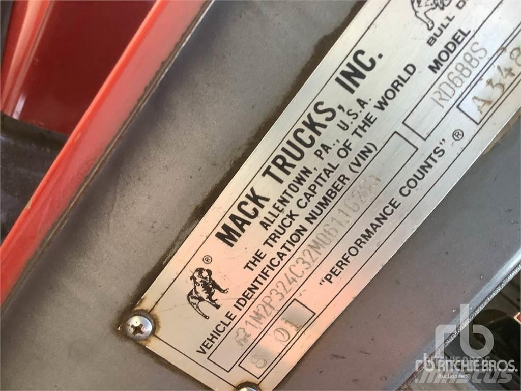 Mack RD688S Absetzkipper