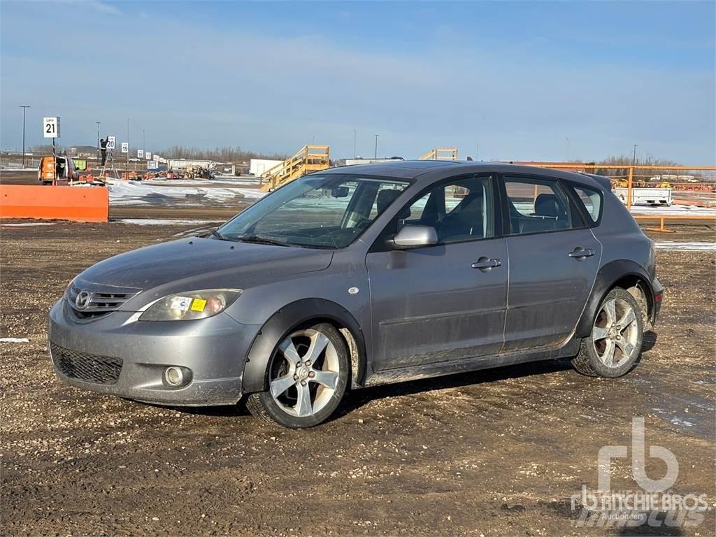 Mazda 3 PKWs