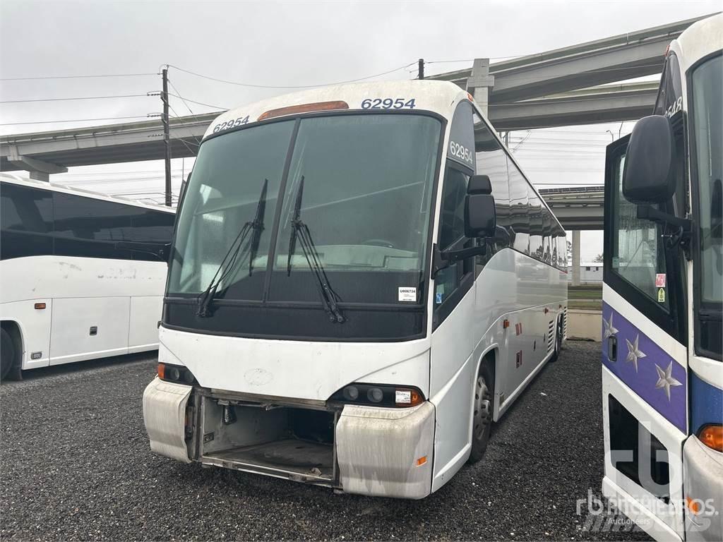 MCI J4500 Reisebusse
