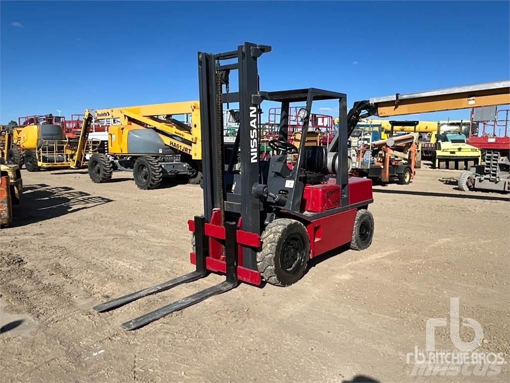 Nissan PF60 Dieselstapler