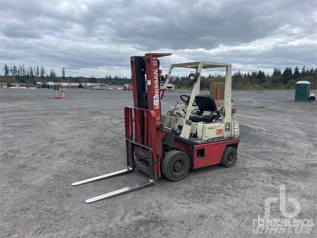 Nissan PH01A18V Dieselstapler