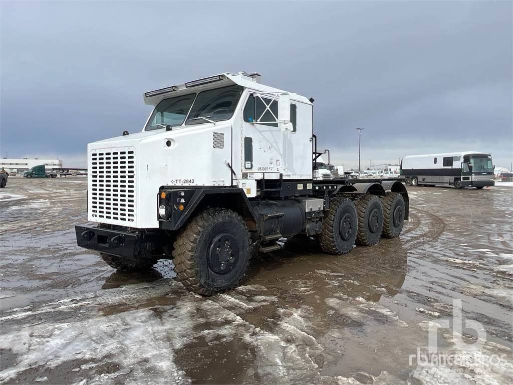 Oshkosh M1070 Pritschenwagen mit Seilwinde