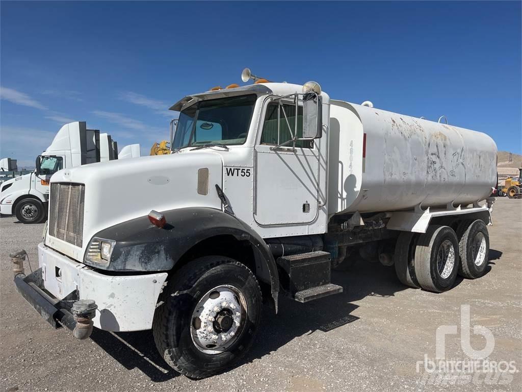 Peterbilt 330 Wassertanker