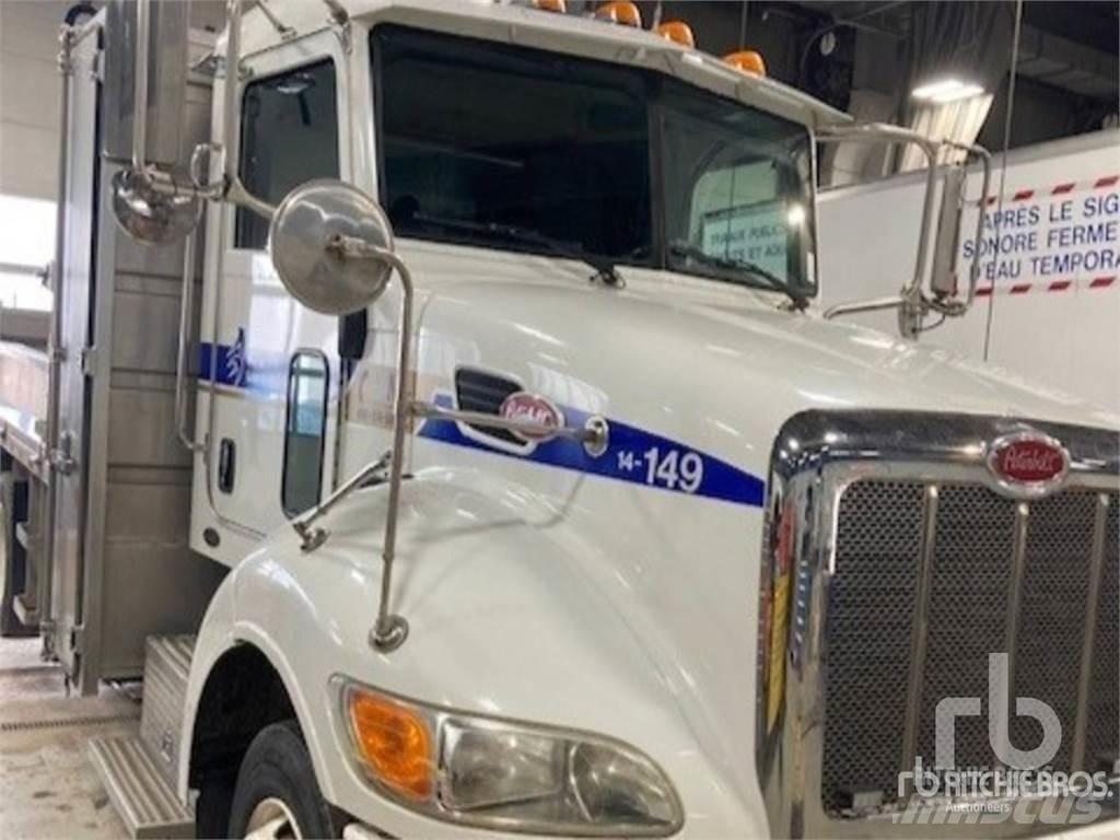 Peterbilt 330 Pritschenwagen/Pritschenwagen mit Seitenklappe