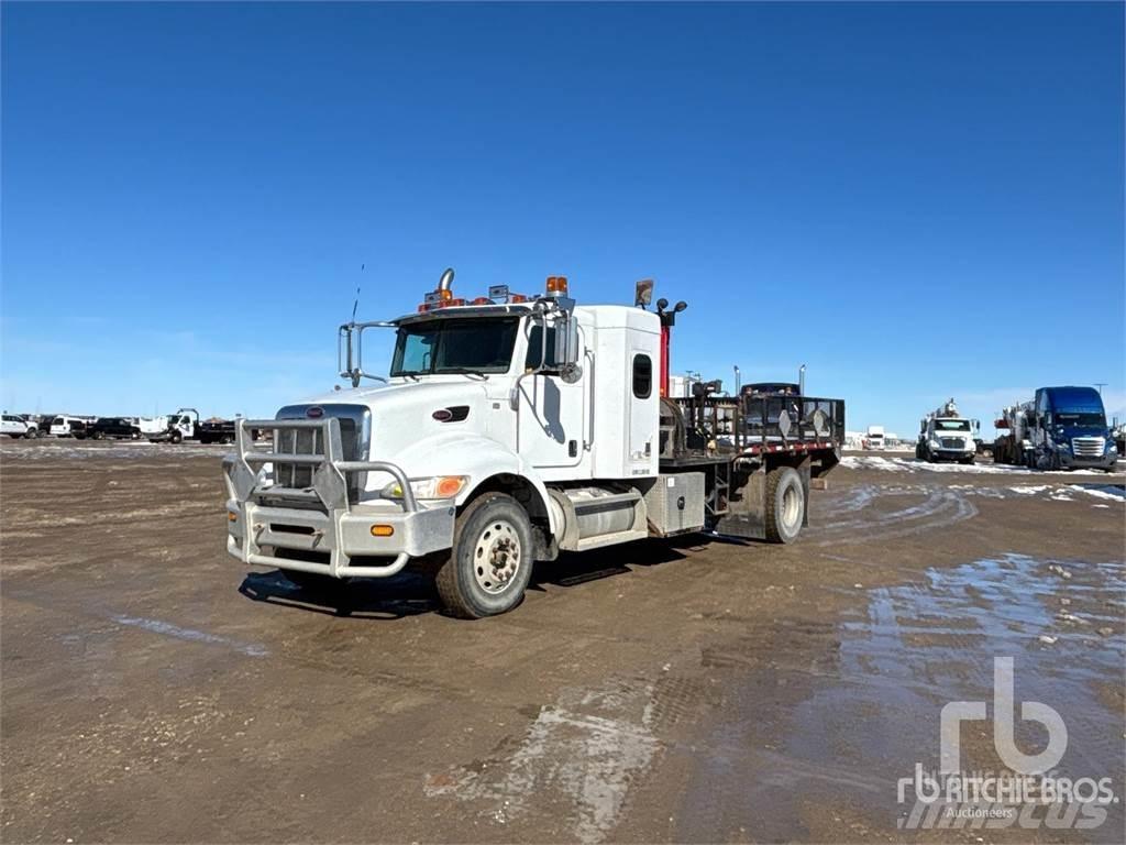 Peterbilt 335 Kranwagen