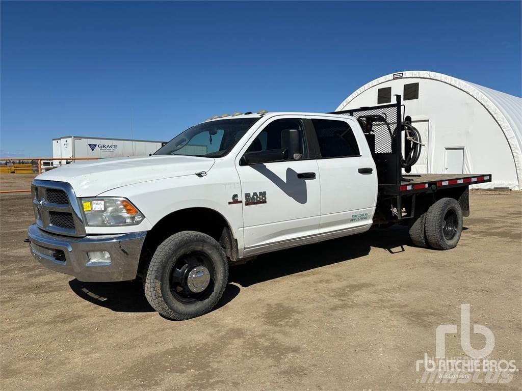RAM 3500 Pritschenwagen/Pritschenwagen mit Seitenklappe