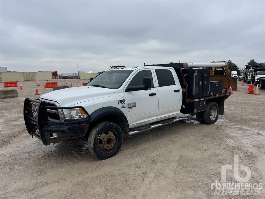 RAM 5500 Pritschenwagen/Pritschenwagen mit Seitenklappe