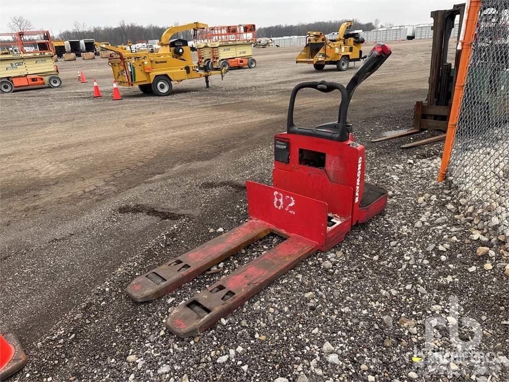 Raymond 8400 Palettenregale