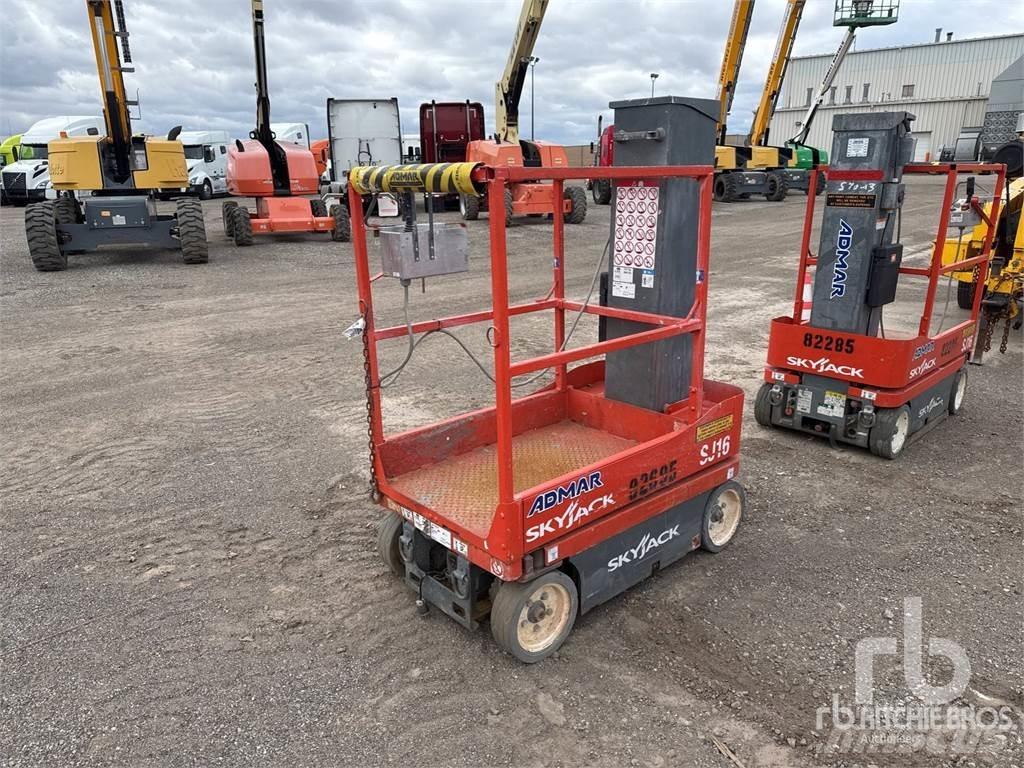 SkyJack SJ16 Fahrstühle, Seilwinden und Bauaufzüge
